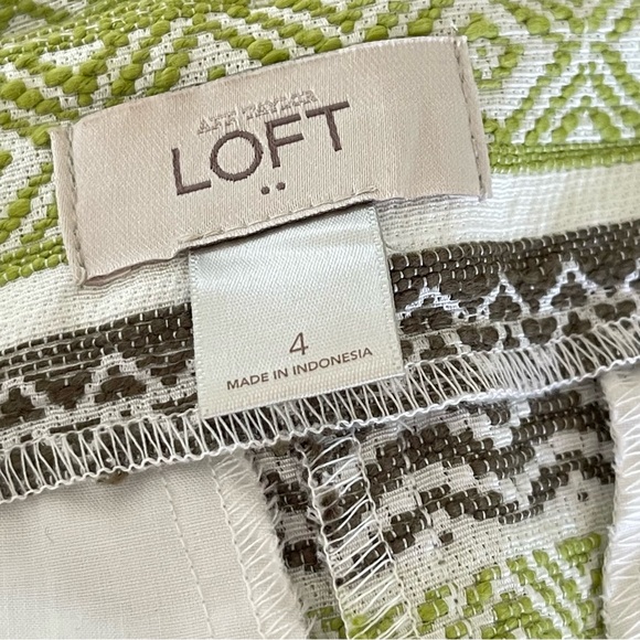 Loft “Riviera” Embroidered Shorts by Ann Taylor | Pockets Jacquard Fabric Sz 16 - Picture 14 of 17